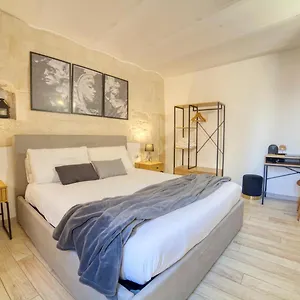 sassari-centro-elegante-appartamento-con-wifi-e-netflix.in-sardinia.net/